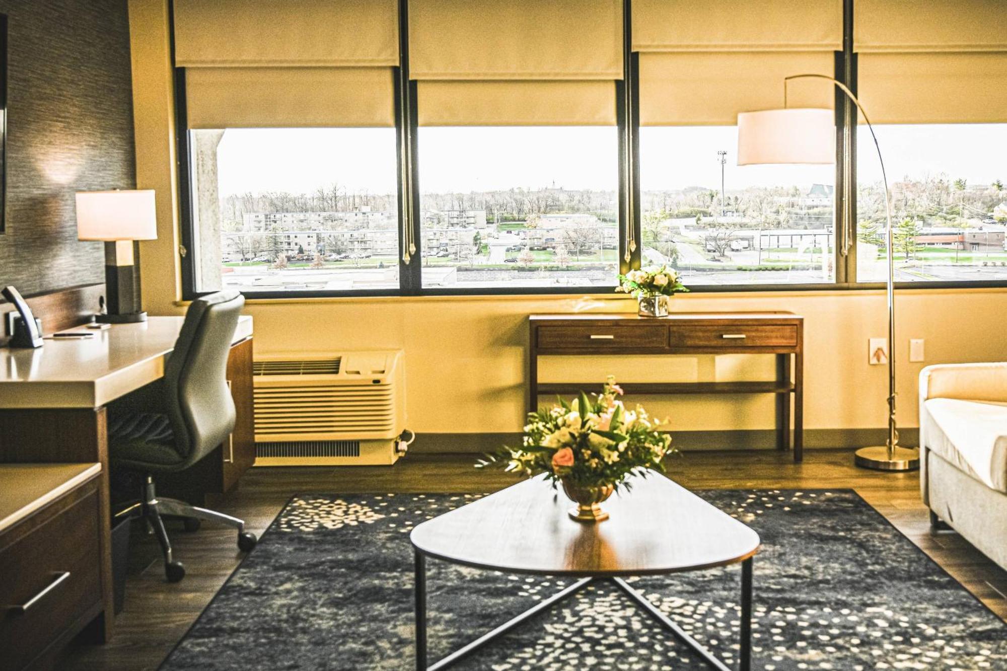 Delta Hotels By Marriott Cincinnati Sharonville Extérieur photo